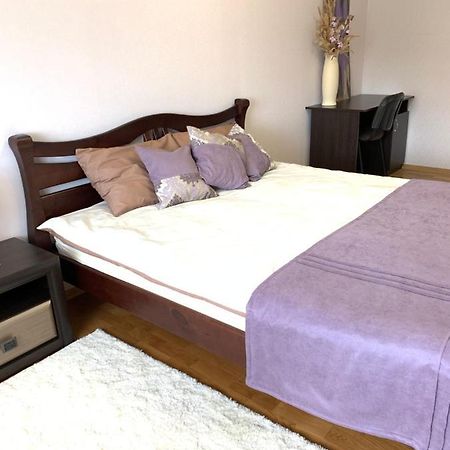 Ferienwohnung Центр. Поруч Парк Та Став Ternopil Exterior foto