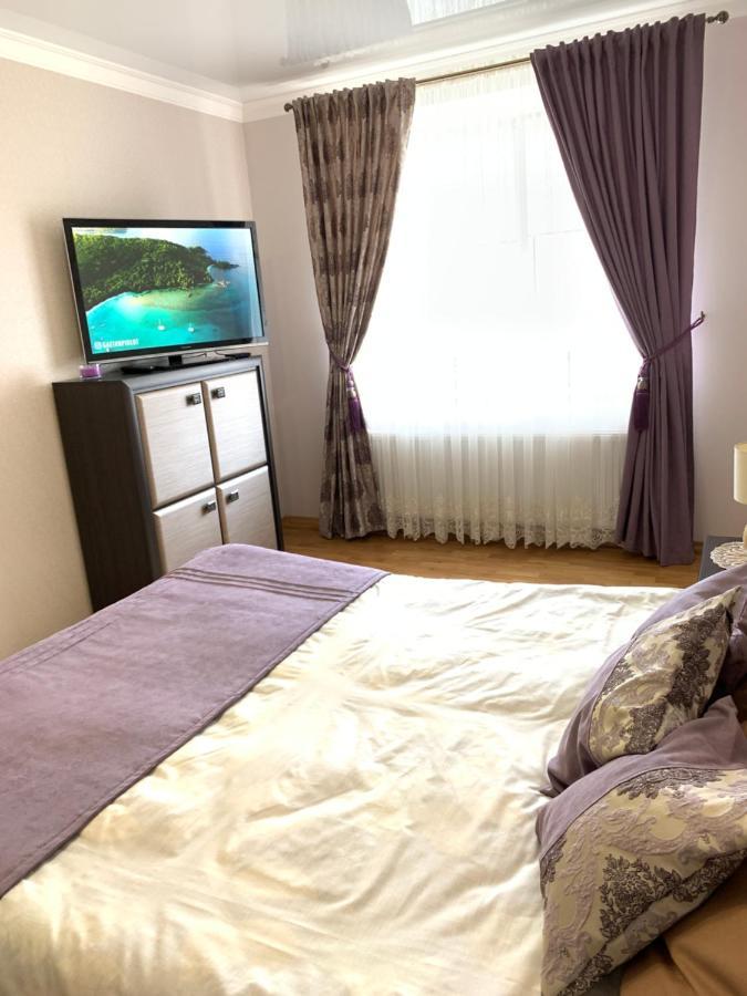 Ferienwohnung Центр. Поруч Парк Та Став Ternopil Exterior foto