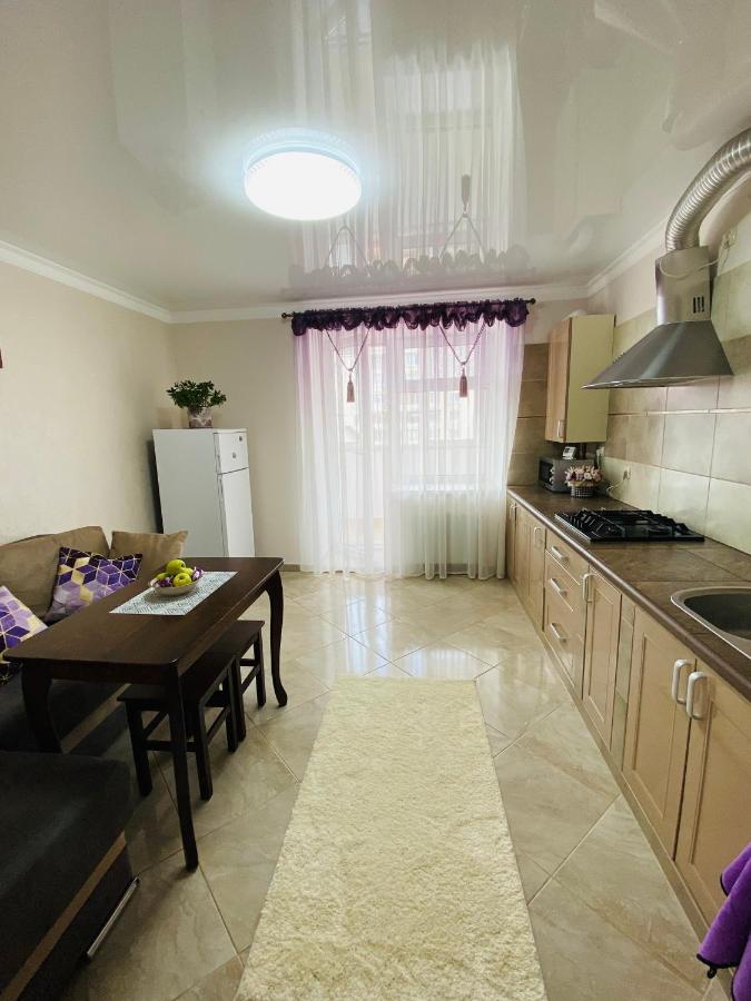 Ferienwohnung Центр. Поруч Парк Та Став Ternopil Exterior foto